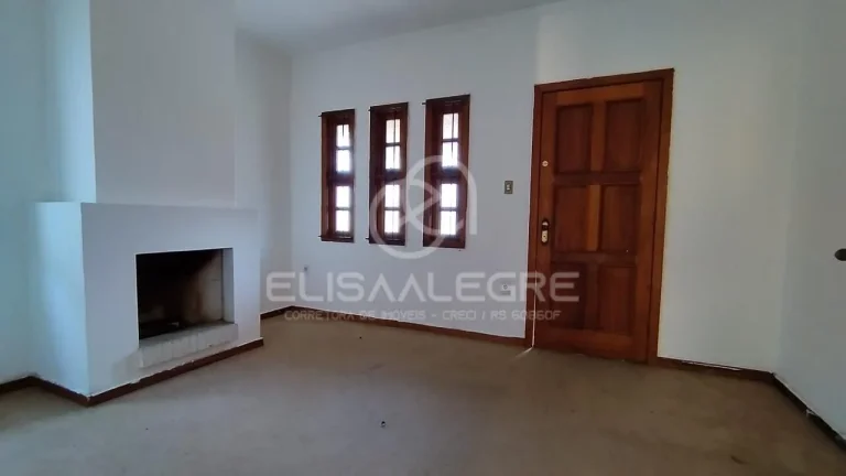 Imagem Sobrado + casa auxiliar em terreno de 1.864m² em Esteio