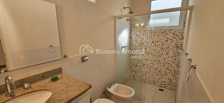 Imagem Linda casa à venda muito bem localizada dentro do condomínio Colinas do Ermitage, a casa conta em ...