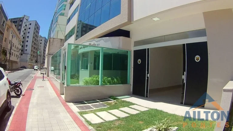 Imagem Loja Comercial à Venda na Quadra do Mar na Praia do Morro - Guarapari/ES