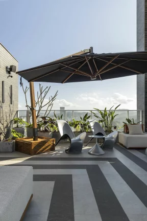 Imagem Cobertura com 4 dormitórios à venda sendo 4 suítes, 379.35 m² por - R$ 10.250.000,00 - Centro - Bal. Camboriú/SC