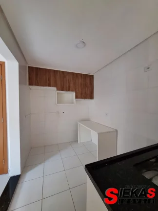 Imagem Casa para locação em São Paulo-SP, bairro Carrão: 2 quartos, 2 suítes, 1 sala, 3 banheiros, 1 vaga de garagem, 65m² de área.