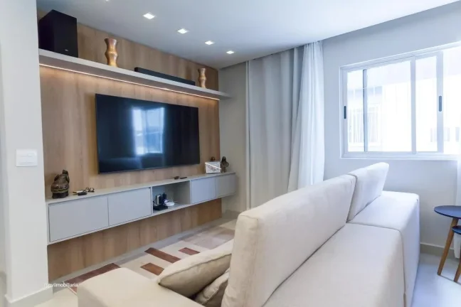 Imagem Cobertura mobiliada com 184m² localizada no bairro Ana Lúcia, ideal para quem busca espaço, sofis...