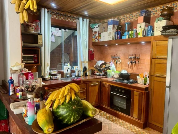 Imagem Casa em Condomínio no Estilo Casa de Campo com Vista para as Montanhas, 3 Quartos em Vargem Grande , Teresópolis-RJ
