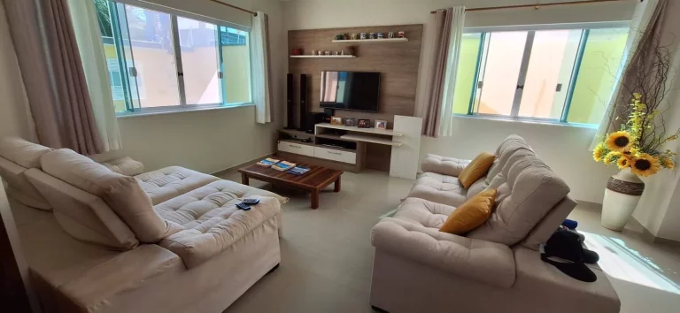 Imagem EXCELENTE IMOVEL, CASA COM 4 SUITES PISCINA E HIDROMASSAGEM, PERTO DA PRAIA