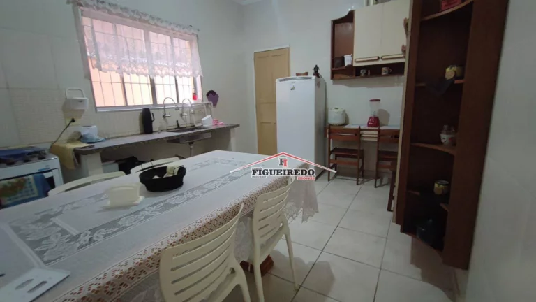 Imagem Sobrado à venda, 144 m² por R$ 795.000,00 - Canto do Forte - Praia Grande/SP