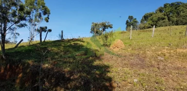 Imagem Sítio Encantador à Venda em Piracaia - Perímetro Urbano