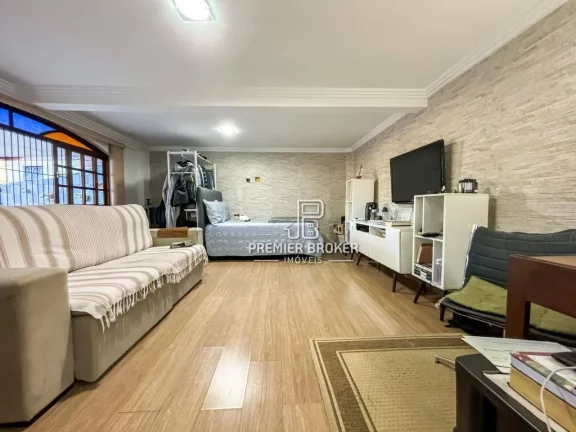 Imagem Casa com 4 dormitórios à venda, 128 m² por R$ 620.000,00 - Granja Guarani - Teresópolis/RJ