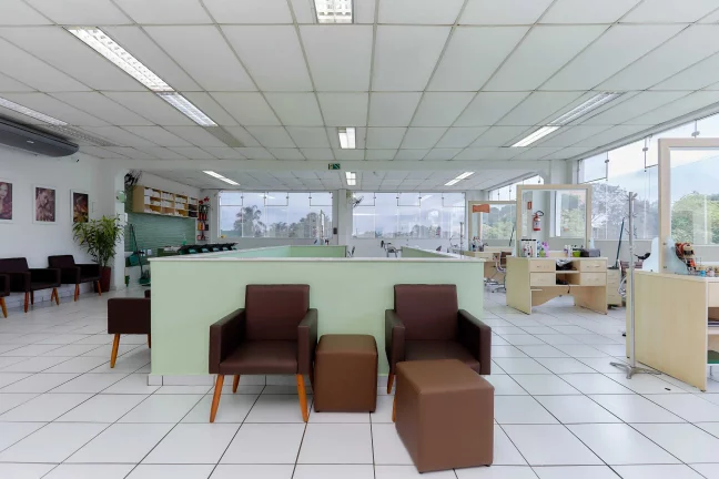 Imagem Prédio comercial mobiliado para investidor com 394,96m2 em Santa Felicidade em Curitiba