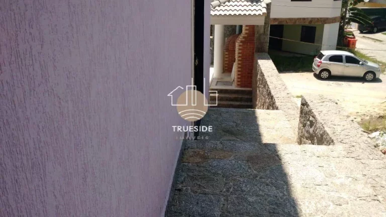 Imagem Casa encantadora na Estrada do Pontal — Venda e Locação