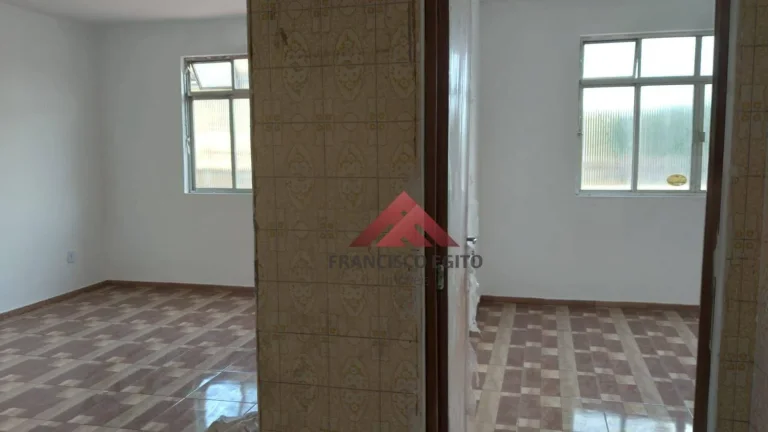 Imagem Sobrado à venda, 114 m² por R$ 370.000,00 - Mutuá - São Gonçalo/RJ