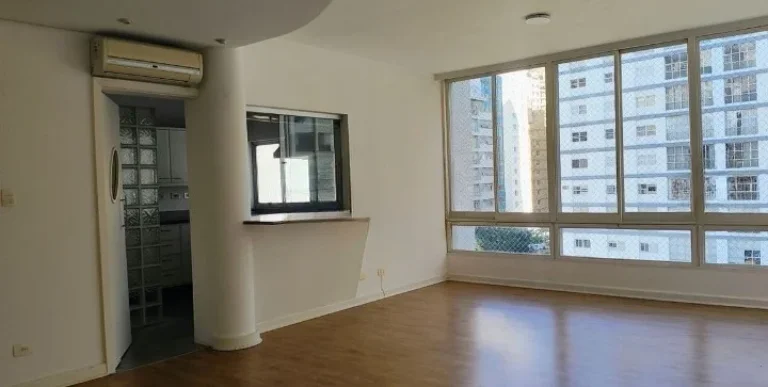 Imagem Apartamento Para Locação 150M², 3Q, 1 Suíte, 2 Banheiros, 1 Vaga, Banheira, Lavabo, Split, Dependência de Serviço, Portaria 24h, Armários Embutidos.