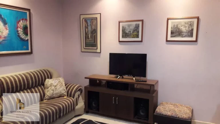 Imagem Sobrado à venda em Osasco, Vila Yara, 152,300m2 com 4 quartos, 8 vagas de garagem