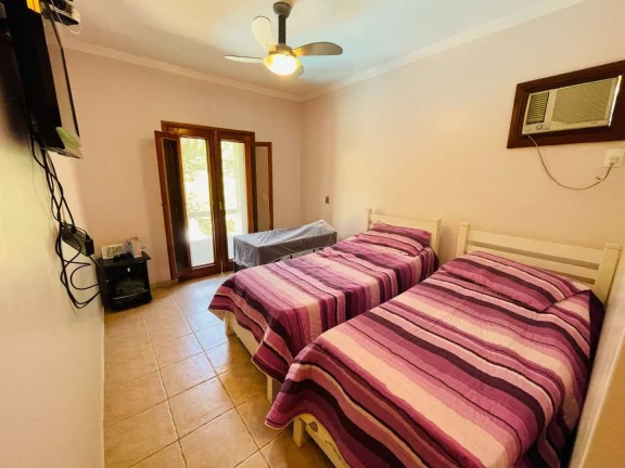 Imagem Residência de 3 Dormitórios com Piscina e Quadra Poliesportiva! Módulo 26