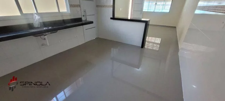 Imagem Casa com 2 dormitórios à venda, 110 m² por R$ 585.000,00 - Maracanã - Praia Grande/SP