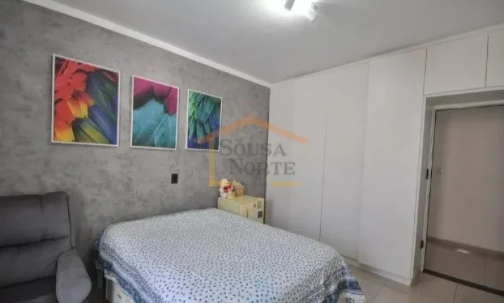 Imagem Sobrado com 250 m². O imóvel possui 3 dormitórios, sendo 3 suítes, totalizando 5 banheiros, alé...