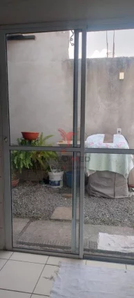 Imagem Casa com espaço externo com cobertura , garagem, em Guaratinguetá