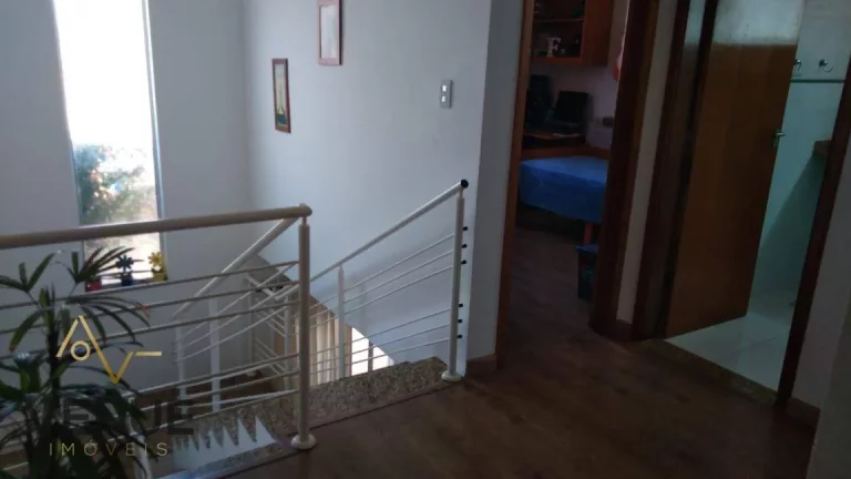 Imagem Sobrado à venda, 180 m² por R$ 779.000,00 - Vila Suissa - Mogi das Cruzes/SP