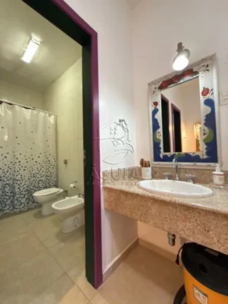 Imagem Casa Ampla em Condomínio Fechado Conforto, Espaço e Lazer a Poucos Minutos da Praia
