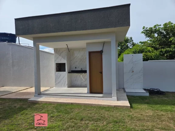 Imagem CASA NOVA LINEAR COM 3 QUARTOS SENDO 1 SUÍTE - ACABAMENTO FINO