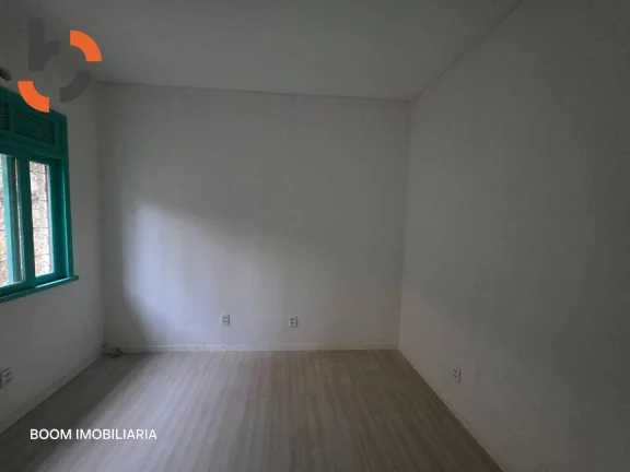 Imagem Sala Comercial na Galeria Central com Banheiro Privativo - No Coração de Nova Iguaçu