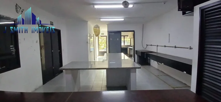 Imagem TERRENO COM GALPÕES Á VENDA - A.T. 7.430m² . AC. 2.816m² (5 galpões+adm)