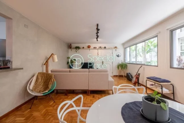 Imagem Apartamento com reforma recente e moderna Jardim Paulista. - Área: 125,00m² - Living com amplos ja...