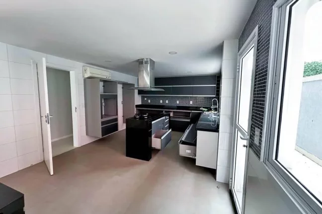 Imagem Casa de Condomínio com 6 Quartos para Alugar, 550 m² em Barra Da Tijuca - Rio De Janeiro