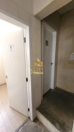 Imagem Galpão industrial 500m2, pé direito alto, em condomínio fechado.