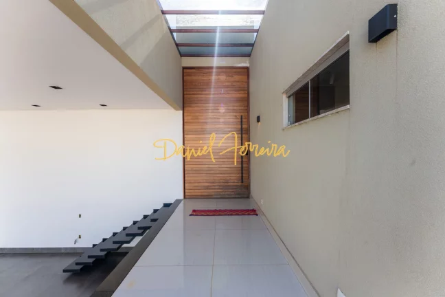 Imagem Casa com 3 suítes + escritório e 2 vagas