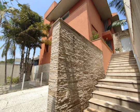 SOBRADO VILA SÔNIA , 4 DORM , 3 SUITE , 6 VAGA DE CARRO .