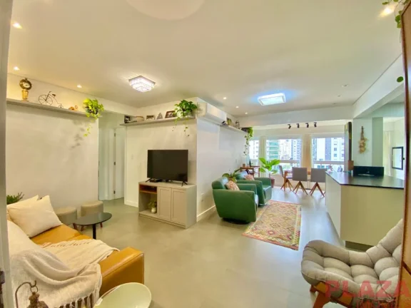 Imagem OPORTUNIDADE - Apto completamente decorado e reformado com 2 dormitórios sendo uma suíte