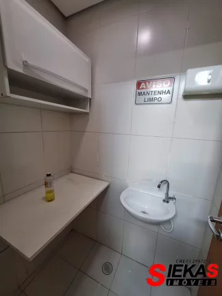 Imagem Sala comercial para locação na Penha de França, São Paulo-SP: 3 salas, 2 banheiros, 1 vaga de garagem, 65m² de área.