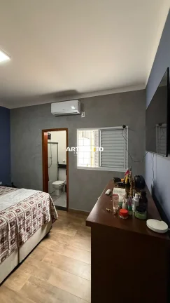 Imagem Apartamento com 3 dormitórios no bairro São Joaquim