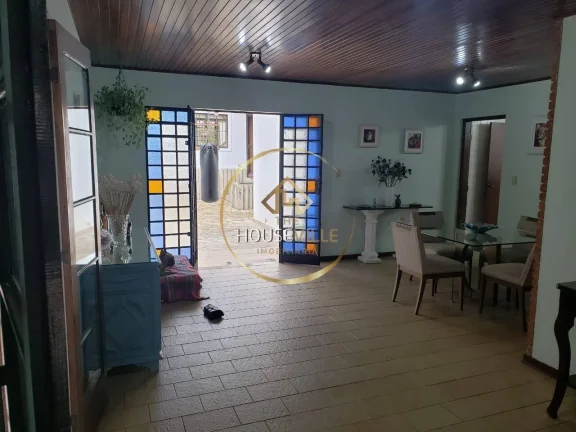 Imagem Casa Sobrado 4 dormitórios 398 m2