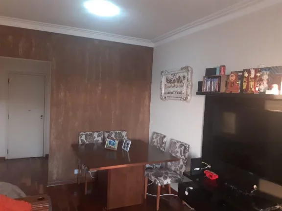 Imagem Apartamento com sala ampla, sacada, 3 dormitórios, sendo 1 suíte, 2 com armários embutidos, cozin...