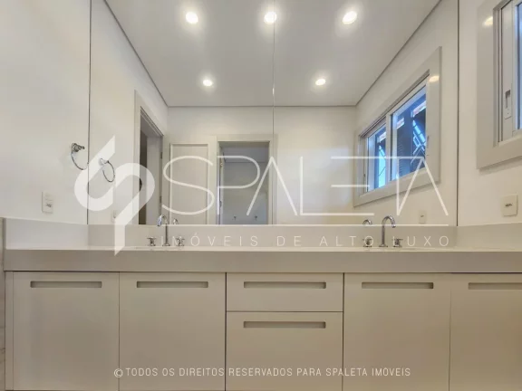 Imagem Linda residência com arquitetura toscana à venda no Boulevard da Fazenda da Grama