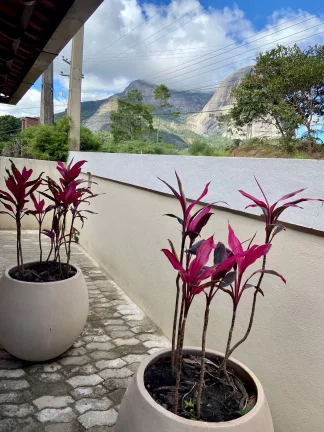 Imagem Casa Duplex, 06 Suites, 03 Vagas de Garagem, Vista para Rota do Lagarto, Pedra Azul - ES