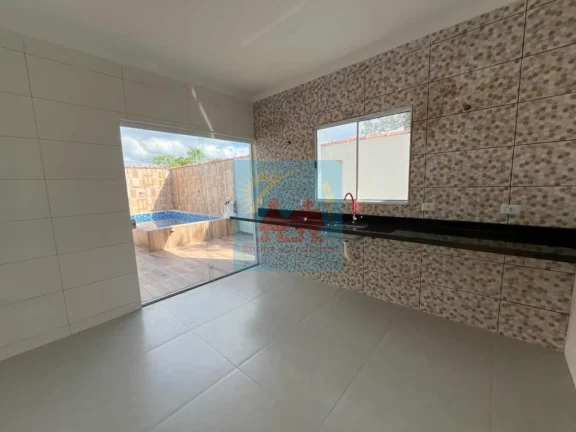 Imagem Casa com Piscina na Praia de Itanhaém!