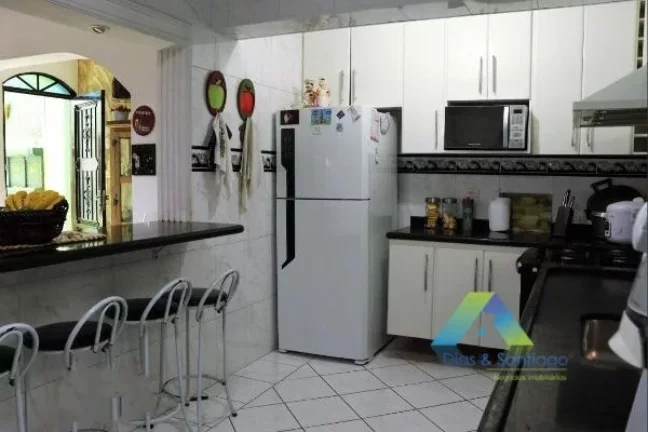 Imagem Casa à venda com 163m², 3 quartos e 3 vagas