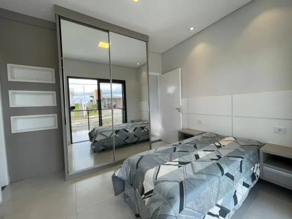 Imagem Vale dos Lagos - Casa 04 Dormitórios sendo 02 suítes - Vista livre