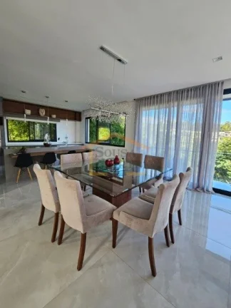 Imagem Casa 5 estrelas, construída com material Platinum.
Toda mobiliada, academia, acessibilidade, aqueci...