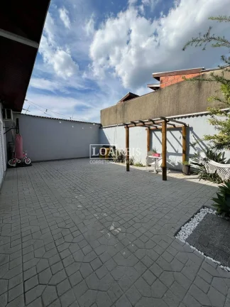 Imagem Villa Branca | 3 Quartos (1 Suíte) | 2 Vagas | 150m²