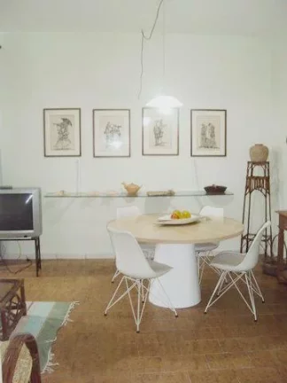 Imagem Praia de Pitangueiras, Prédio Frente ao Mar, Centrinho, Churrasqueira, Linda Vista ao Mar, Amplo Apartamento!!!
