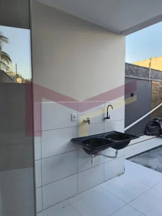 Imagem Casa 2/4 próximo à Av José Sarney