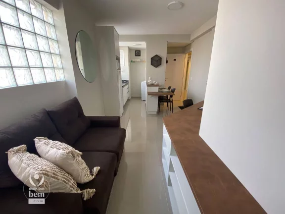 Imagem Apartamento mobiliado com 1 suíte com sacada à venda por R$ 365.000 - Centro - Curitiba/PR