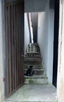Imagem Casa com Escritura, 2 Dormitórios 1 Banheiro, 1 Vaga, Quintal grande, 2 Cômodos pequenos, Lavanderia, no Jardim Zaíra 3, Mauá-SP