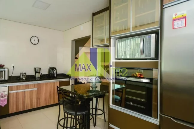 Imagem Melhor custo beneficio da Vila Matilde, sobrado de 3 dor. 2 vagas apenas R$ 4.400,00 de aluguel, confira já !