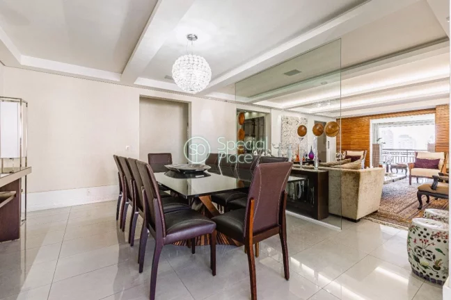 Imagem Excelente apartamento com 400m² no Morumbi, living super espaçoso integrado ao home theater e à s...