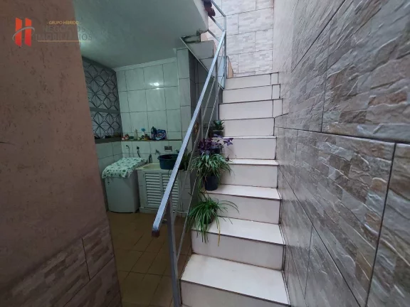 Imagem EXCELENTE CASA DUPLEX COM 180M² E TERRENO AMPLO AO LADO COM 220M².