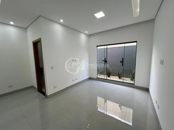 Imagem Imperdível oportunidade: Casa à venda em Campo Grande-MS, no Jardim Tijuca, com 3 quartos, 1 suíte, 3 salas, 1 banheiro, 3 vagas de garagem e 140m².
